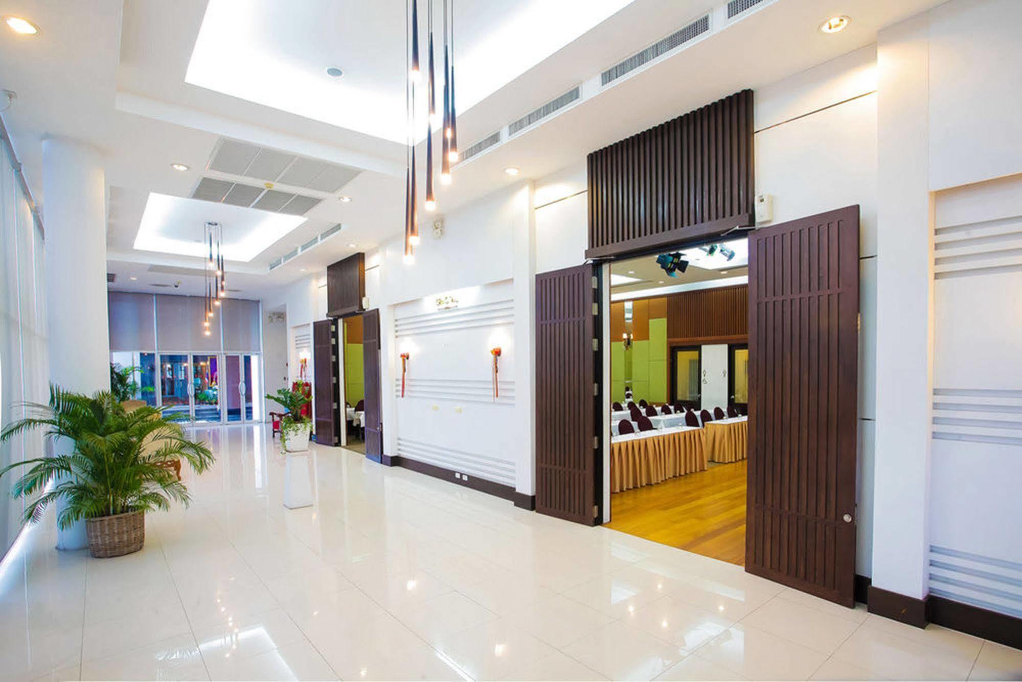 The Patra Hotel - Rama 9 Bangkok Exterior photo