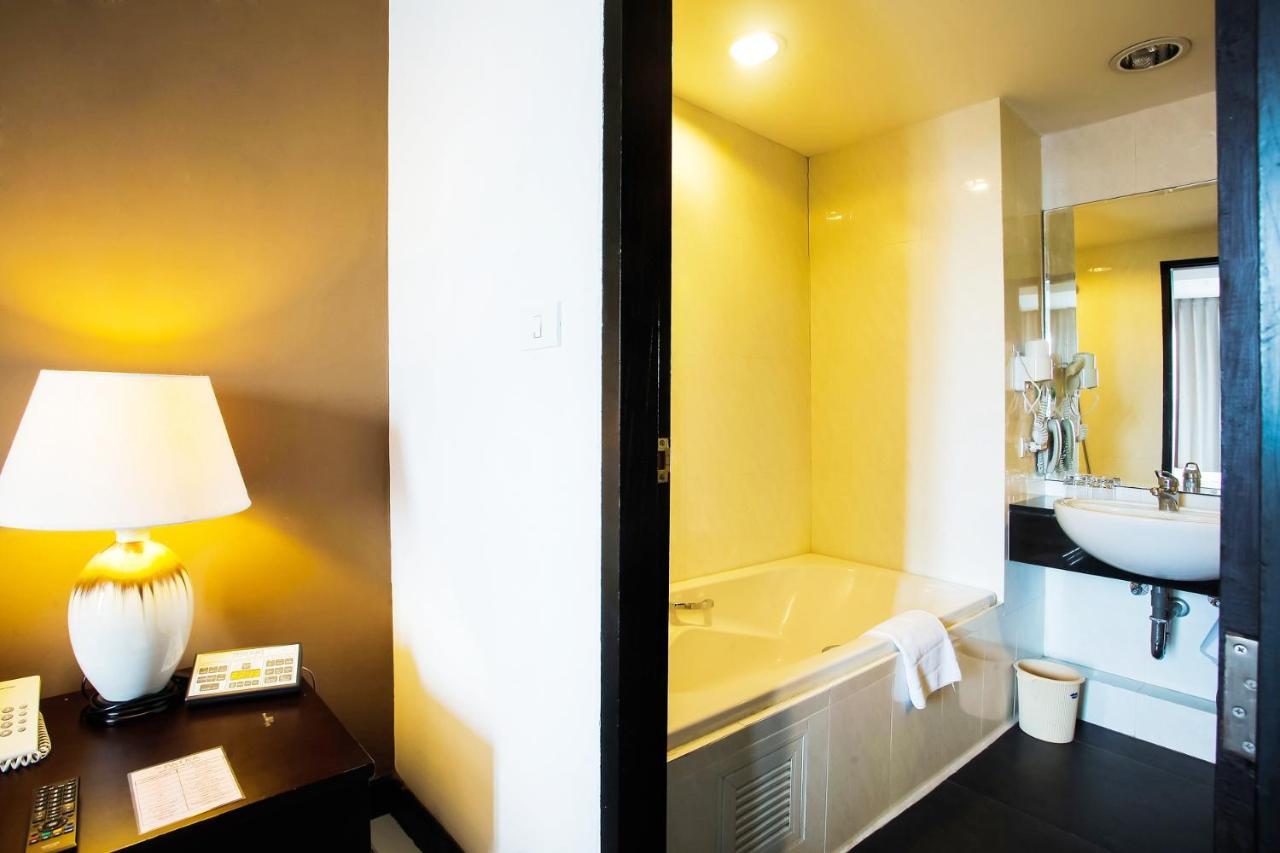 The Patra Hotel - Rama 9 Bangkok Exterior photo